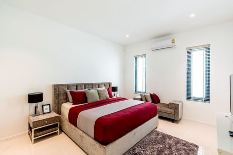 Villa in Hua Hin, Thailand 3 Schlafzimmer № 175600 - Foto 18