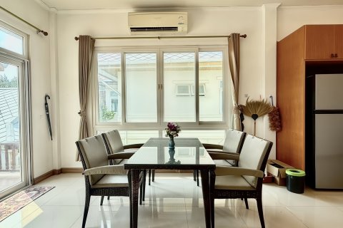 House in Pattaya, Thailand 6 bedrooms № 172608 - photo 18