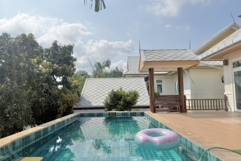 House in Pattaya, Thailand 6 bedrooms № 172608 - photo 10