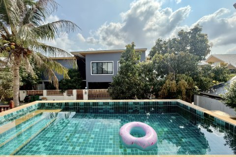 House in Pattaya, Thailand 6 bedrooms № 172608 - photo 9