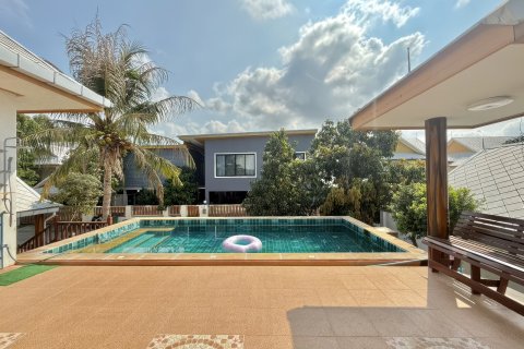 House in Pattaya, Thailand 6 bedrooms № 172608 - photo 7