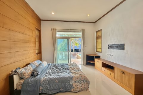 House in Pattaya, Thailand 6 bedrooms № 172608 - photo 28