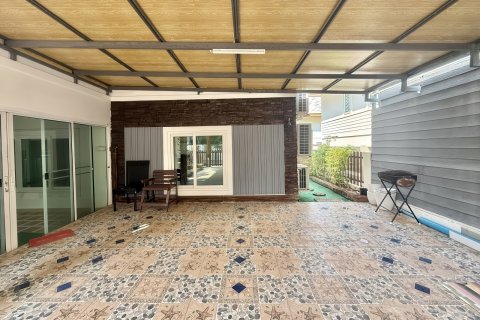 House in Pattaya, Thailand 6 bedrooms № 172608 - photo 5
