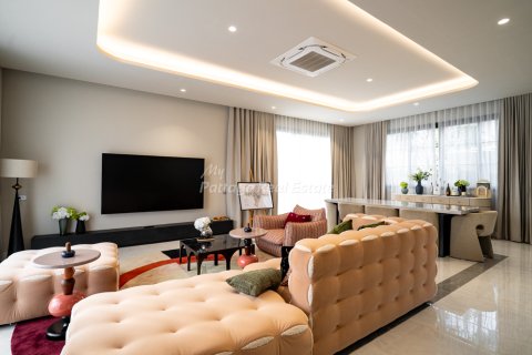 House in Bang Lamung, Thailand 4 bedrooms № 172604