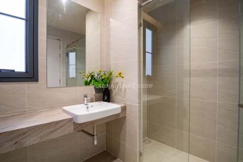 Casa de 4 dormitorios en Bang Lamung, Tailandia № 172604 - foto 17