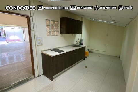 Gewerbeimmobilie in Watthana, Bangkok, Thailand 350 m2 № 200828 - Foto 10