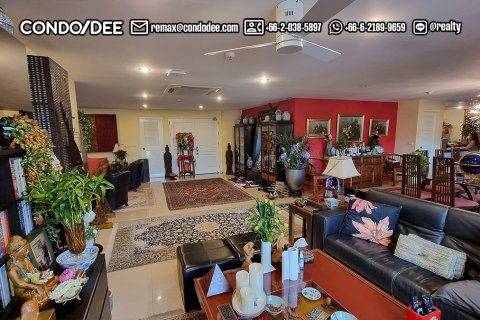 Condo in Watthana, Bangkok, Thailand, 3 bedrooms № 200827 - photo 11