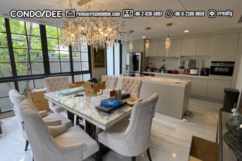 ทาวน์เฮาส์ในวัฒนา, กรุงเทพฯ, ประเทศไทย 4 ห้องนอน № 200829 - รูปถ่าย 5