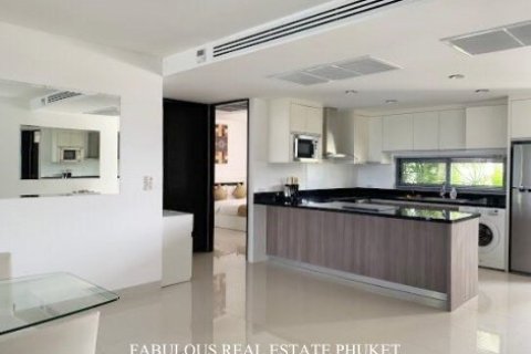 Condominio de 2 dormitorios en Surin Beach, Tailandia № 179838 - foto 3