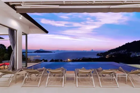Chalet de 6 dormitorios en Kathu, Tailandia № 156428 - foto 6