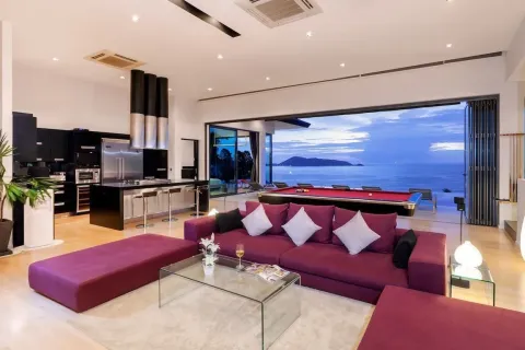 Chalet de 6 dormitorios en Kathu, Tailandia № 156428 - foto 7