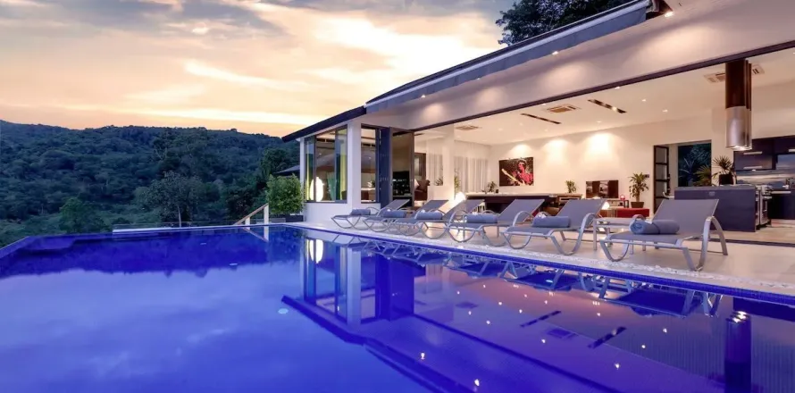 Chalet de 6 dormitorios en Kathu, Tailandia № 156428