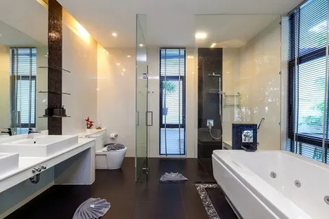 Chalet de 6 dormitorios en Kathu, Tailandia № 156428 - foto 29