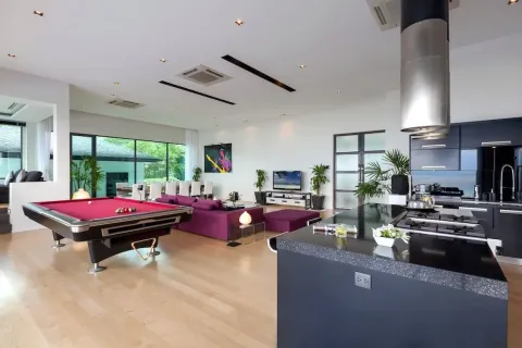 Chalet de 6 dormitorios en Kathu, Tailandia № 156428 - foto 15