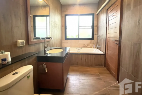 Chalet de 3 dormitorios en Phuket, Tailandia № 136013 - foto 12
