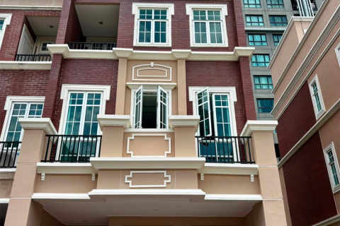 Casa de 3 dormitorios en Bangkok, Tailandia № 209898 - foto 4