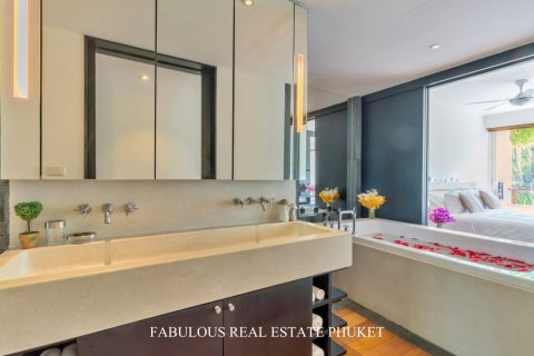 Condominio de 2 dormitorios en Surin Beach, Tailandia № 179815 - foto 15