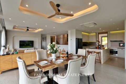 Apartamento de 3 dormitorios en Bang Tao, Tailandia № 179818 - foto 5