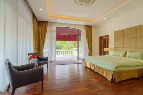 Chalet de 9 dormitorios en Ko Kaeo, Tailandia № 190498 - foto 15