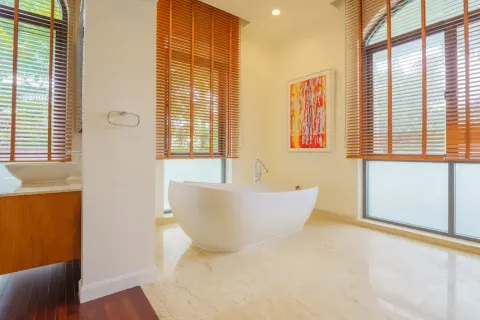 Chalet de 9 dormitorios en Ko Kaeo, Tailandia № 190498 - foto 13