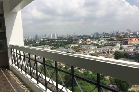 Condominio de 3 dormitorios en Suan Luang, Bangkok, Tailandia № 151017 - foto 10