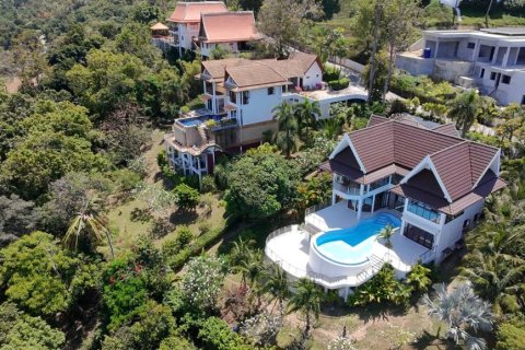 Chalet de 4 dormitorios en Surat Thani, Tailandia № 146726 - foto 8