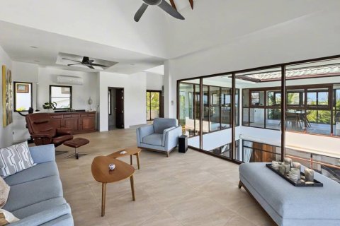 Chalet de 4 dormitorios en Surat Thani, Tailandia № 146726 - foto 7