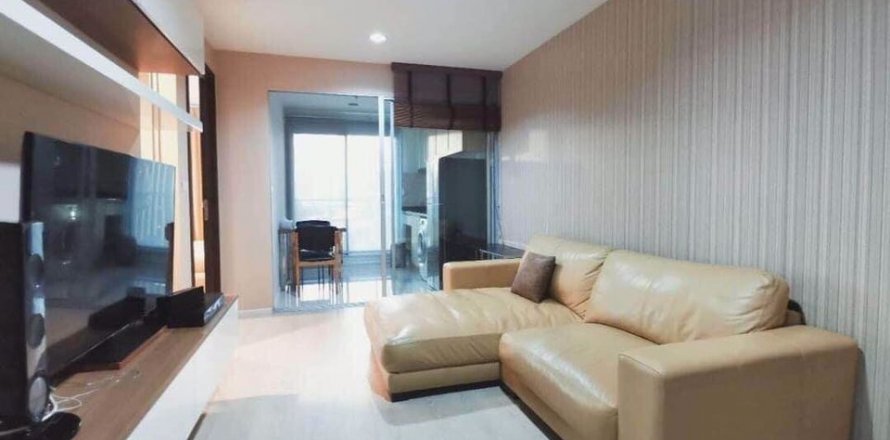 Condo à Bangkok, Thaïlande, 1 chambre à Rhythm Sathorn - Narathiwas  № 50869