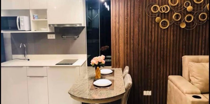 Condominio de 2 dormitorios en Bangkok, Tailandia en Ideo Mobi Sukhumvit 66  № 50875