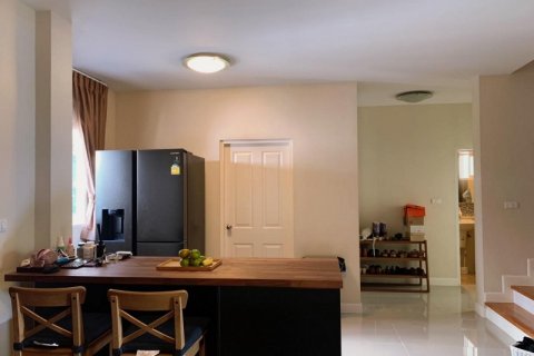 Casa de 4 dormitorios en Bangkok, Tailandia № 65904 - foto 11