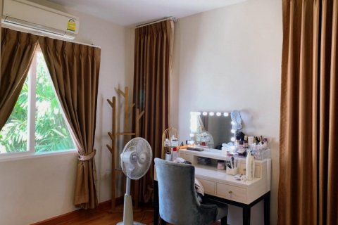 Casa de 4 dormitorios en Bangkok, Tailandia № 65904 - foto 15