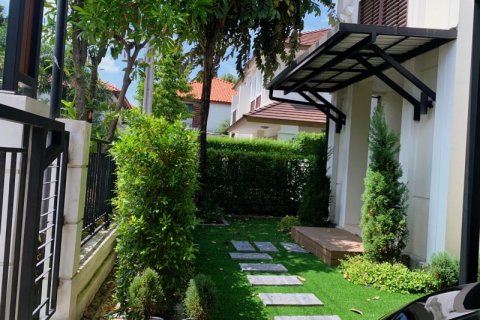 Casa de 4 dormitorios en Bangkok, Tailandia № 65904 - foto 3