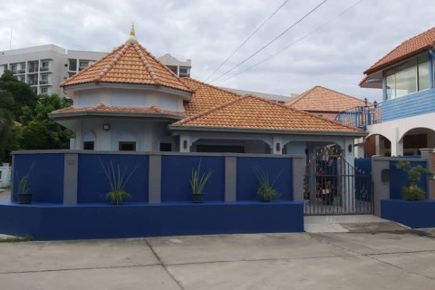 Casa de 3 dormitorios en Pattaya, Tailandia № 157464