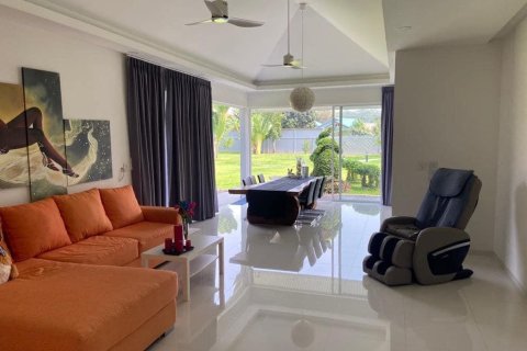 Casa de 2 dormitorios en Pattaya, Tailandia № 157468 - foto 4