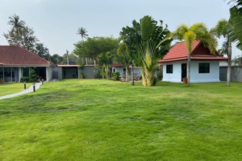Casa de 2 dormitorios en Pattaya, Tailandia № 157468 - foto 7
