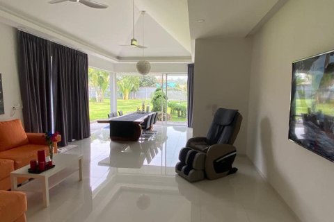 Casa de 2 dormitorios en Pattaya, Tailandia № 157468 - foto 8