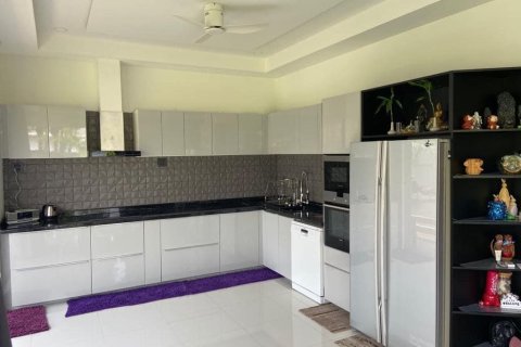Casa de 2 dormitorios en Pattaya, Tailandia № 157468 - foto 6