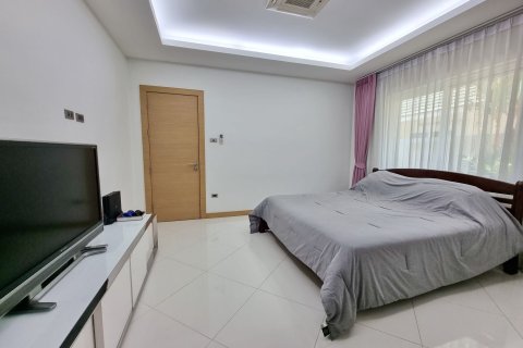Casa de 2 dormitorios en Pattaya, Tailandia № 157463 - foto 11