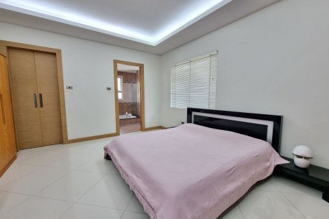 Casa de 2 dormitorios en Pattaya, Tailandia № 157463 - foto 9