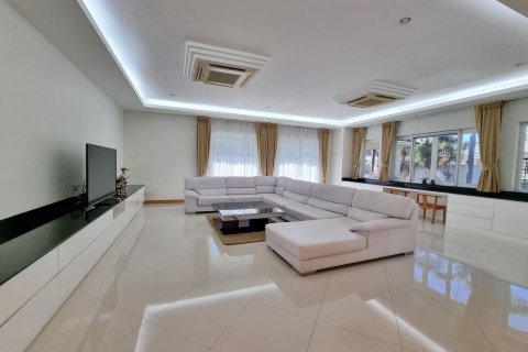 Casa de 2 dormitorios en Pattaya, Tailandia № 157463 - foto 6