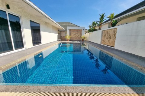 Casa de 2 dormitorios en Pattaya, Tailandia № 157463 - foto 17