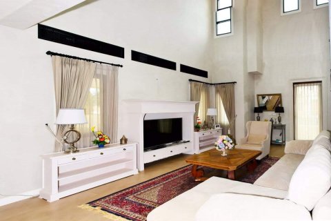 Casa de 3 dormitorios en Pattaya, Tailandia № 157467 - foto 14