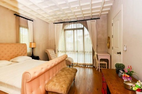 Casa de 3 dormitorios en Pattaya, Tailandia № 157467 - foto 12