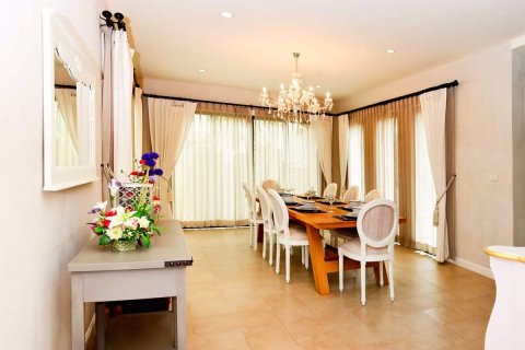 Casa de 3 dormitorios en Pattaya, Tailandia № 157467 - foto 8