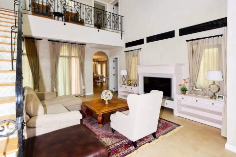 Casa de 3 dormitorios en Pattaya, Tailandia № 157467 - foto 15