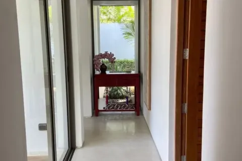 Casa de 3 dormitorios en Bang Tao, Tailandia № 163940 - foto 17