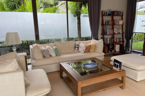 Casa de 3 dormitorios en Bang Tao, Tailandia № 163940 - foto 7