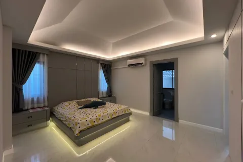 Casa de 3 dormitorios en Pattaya, Tailandia № 160245 - foto 11