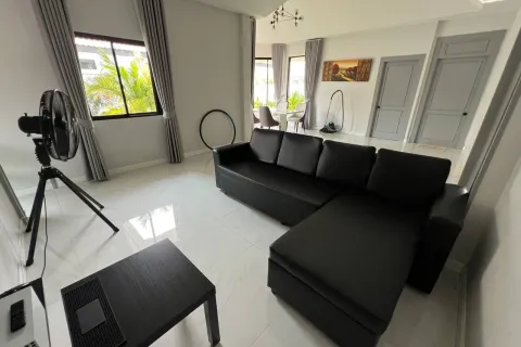 Casa de 3 dormitorios en Pattaya, Tailandia № 160245 - foto 3