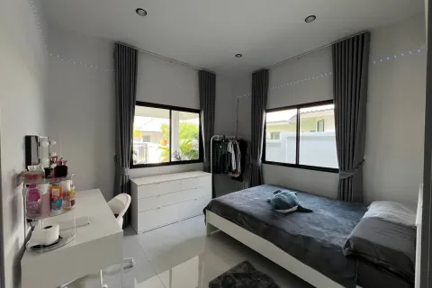 Casa de 3 dormitorios en Pattaya, Tailandia № 160245 - foto 12